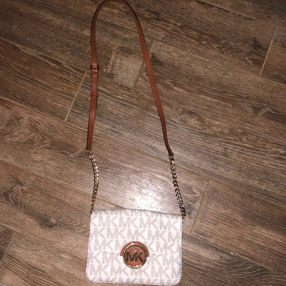 Michael kors cross body purse